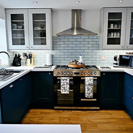 Porthmadog, Sleeps 11, 5 Bedrooms, 5 Bathrooms, Mountain Views Zewnętrze zdjęcie
