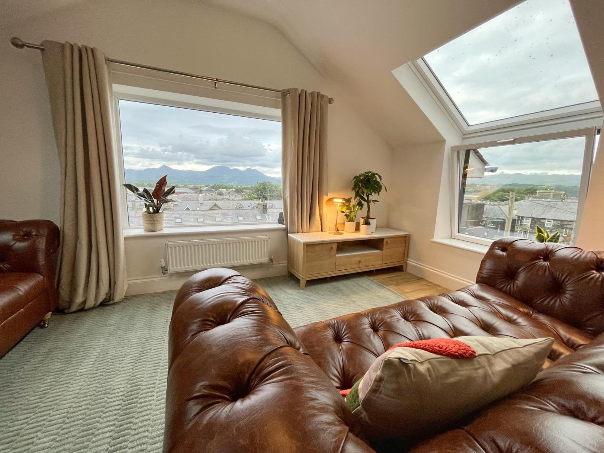 Porthmadog, Sleeps 11, 5 Bedrooms, 5 Bathrooms, Mountain Views Zewnętrze zdjęcie